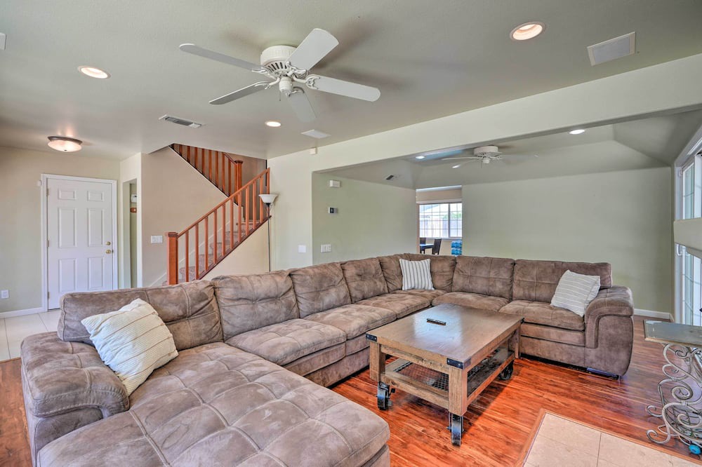 Photo of Livingroom in South Natomas