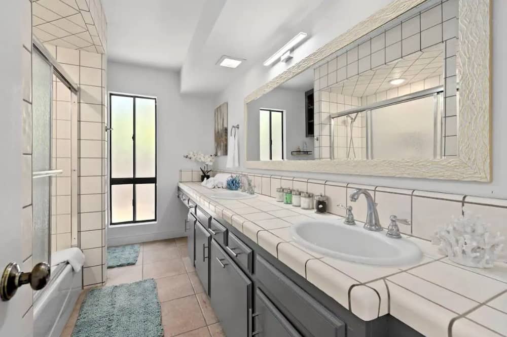 Photo of Bathroom in Greenacres