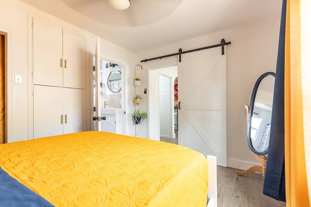 Photo of Bedroom in Sanger