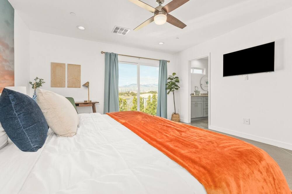 Photo of Bedroom in Desert Hot Springs
