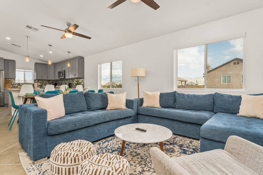 Photo of Livingroom in Desert Hot Springs