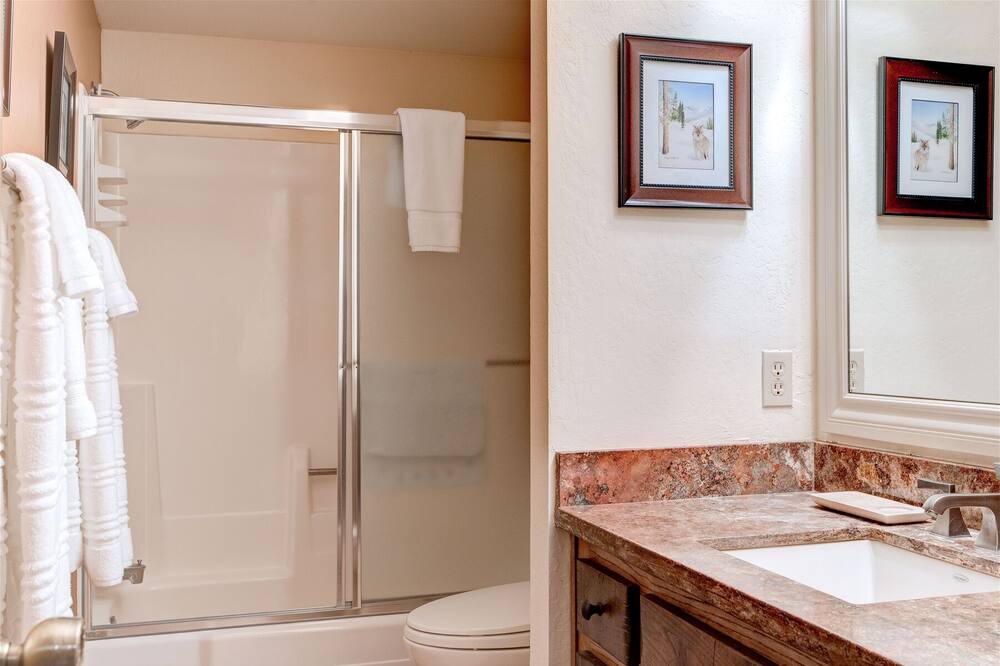 Photo of Bathroom in Plumas Eureka Estates