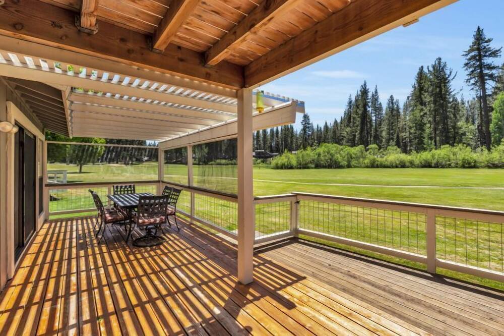 Photo of Patio Balcony in Plumas Eureka Estates