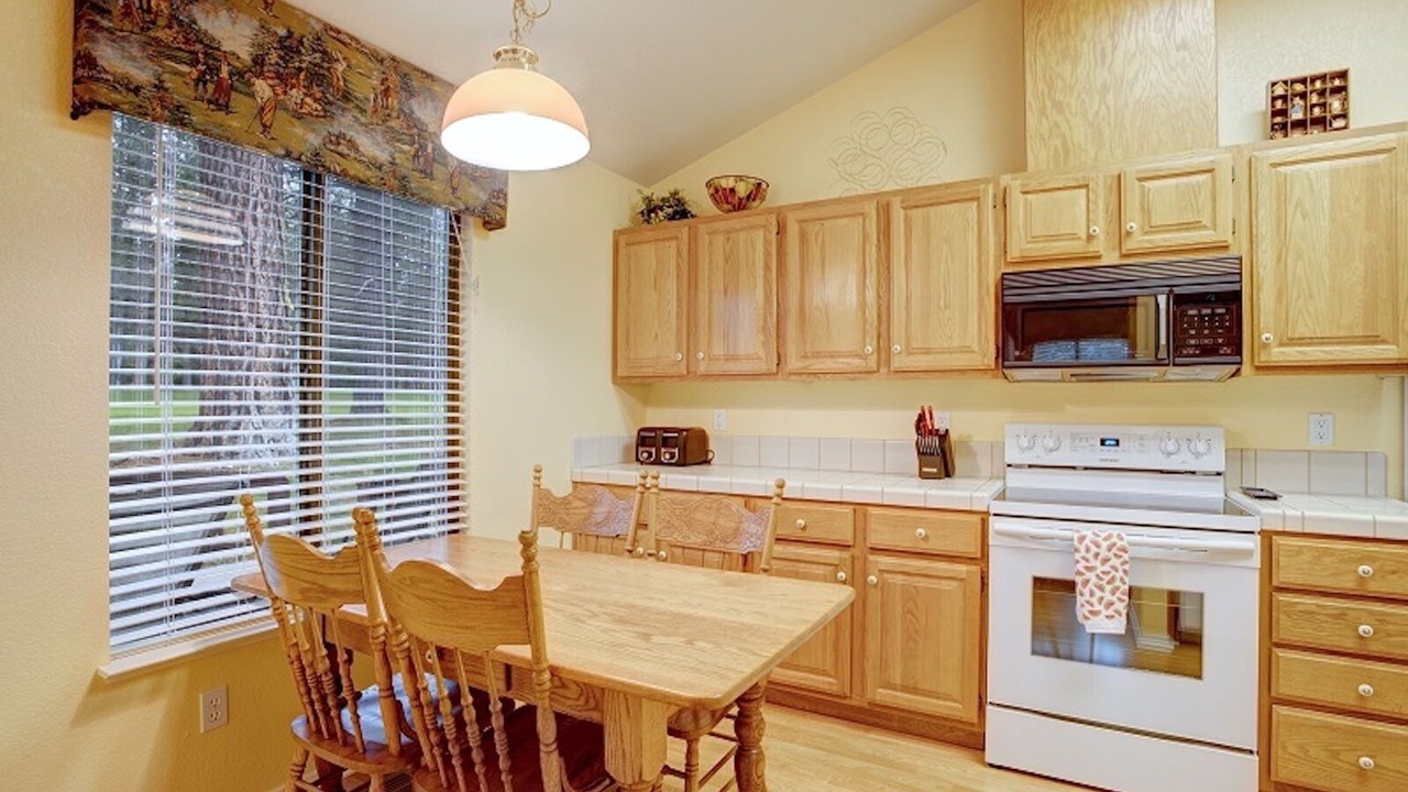 Photo of Kitchen in Plumas Eureka Estates