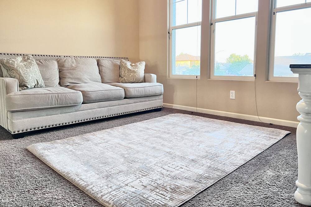 Photo of Livingroom in Raisin