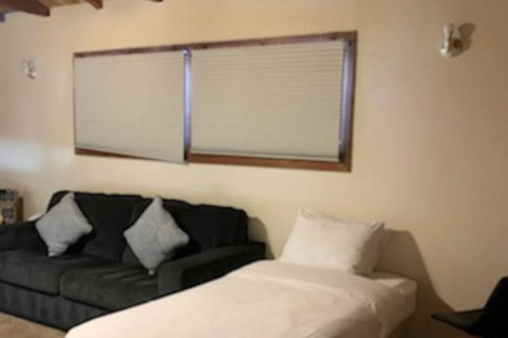 Photo of Bedroom in Bakersfield