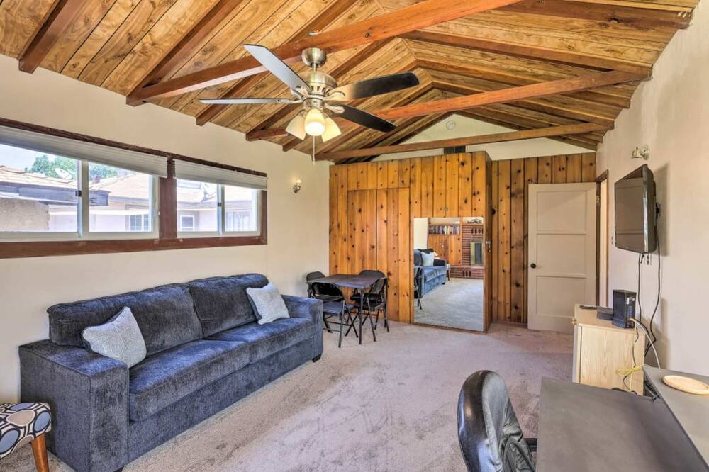 Photo of Livingroom in Bakersfield