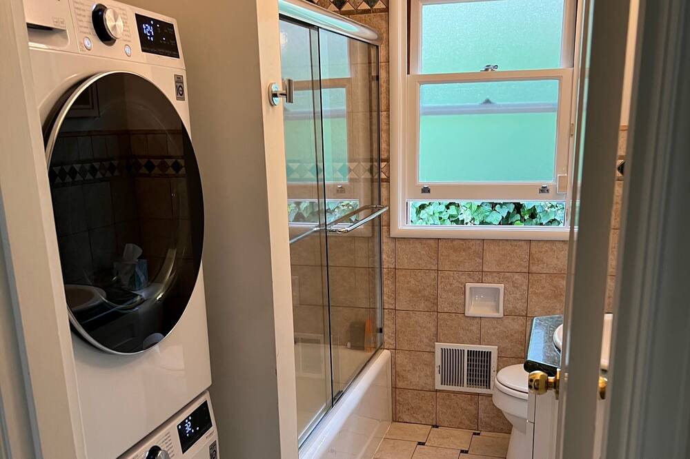 Photo of Bathroom in Upper Rockridge