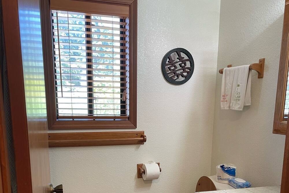 Photo of Bathroom in McKinleyville