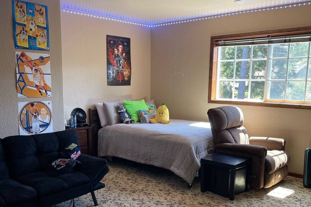 Photo of Bedroom in McKinleyville