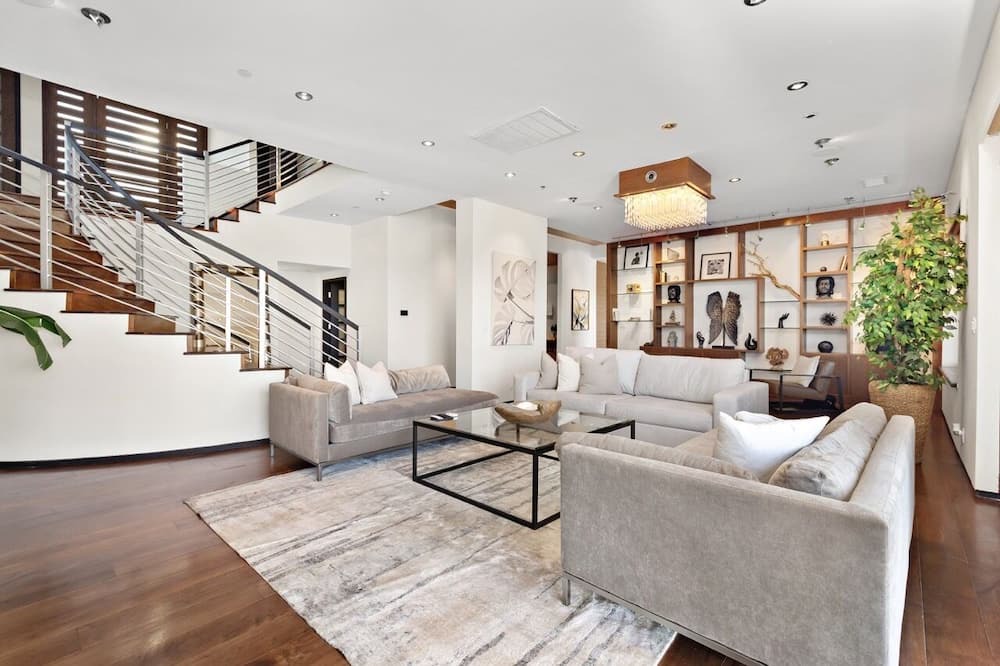 Photo of Livingroom in The Flats