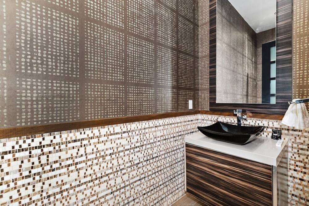 Photo of Bathroom in The Flats