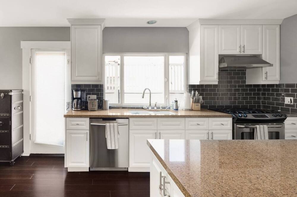 Photo of Kitchen in Mid-Wilshire