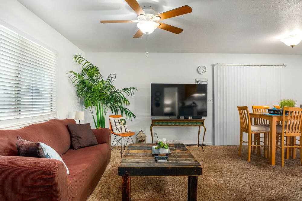 Photo of Livingroom in Chico