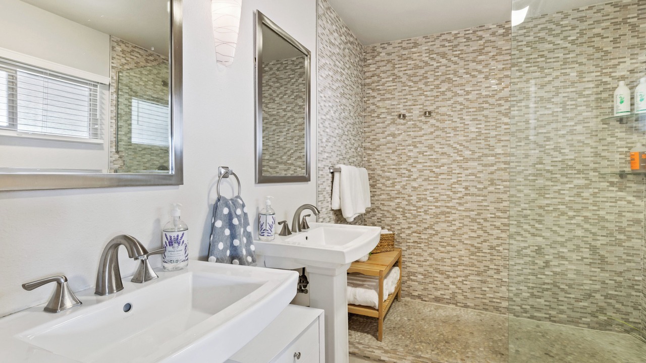 Photo of Bathroom in Baristo