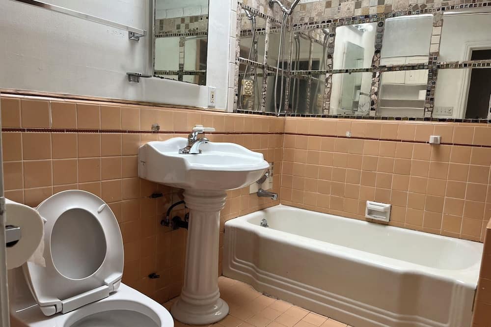 Photo of Bathroom in Parkside