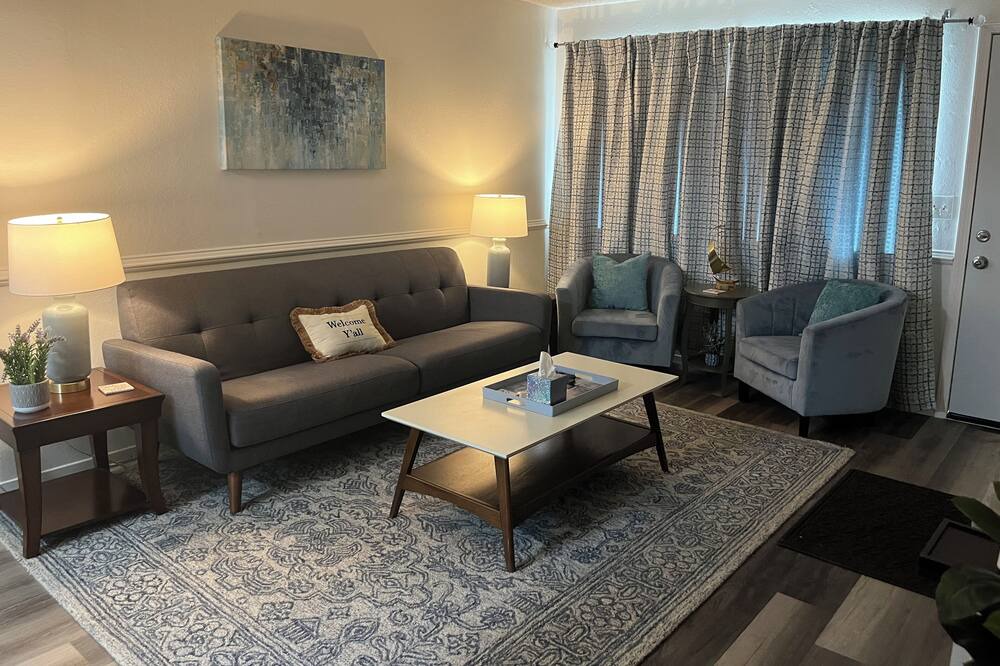 Photo of Livingroom in Lemoore
