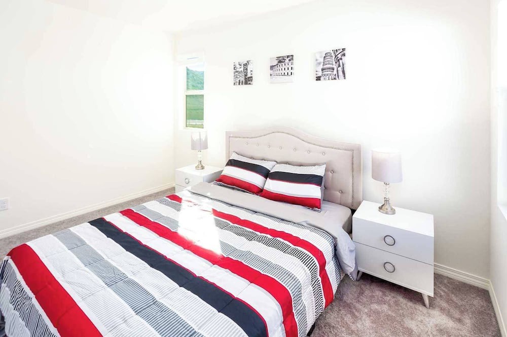 Photo of Bedroom in Jurupa Valley