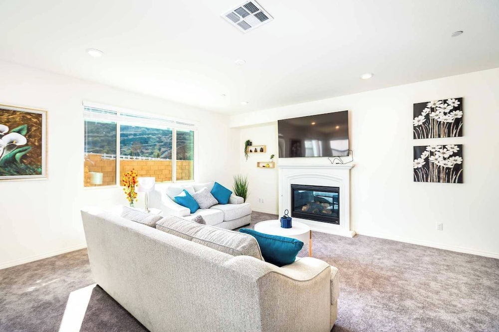 Photo of Livingroom in Jurupa Valley