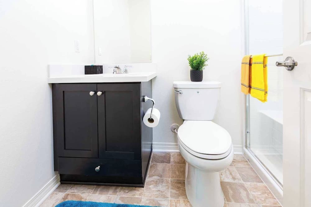 Photo of Bathroom in Jurupa Valley