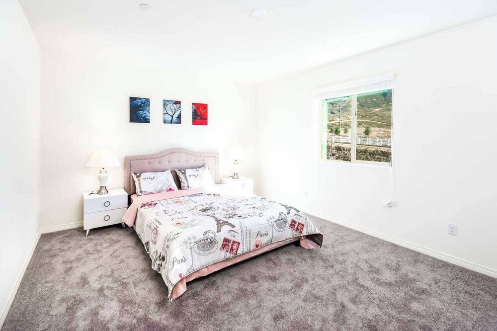 Photo of Bedroom in Jurupa Valley
