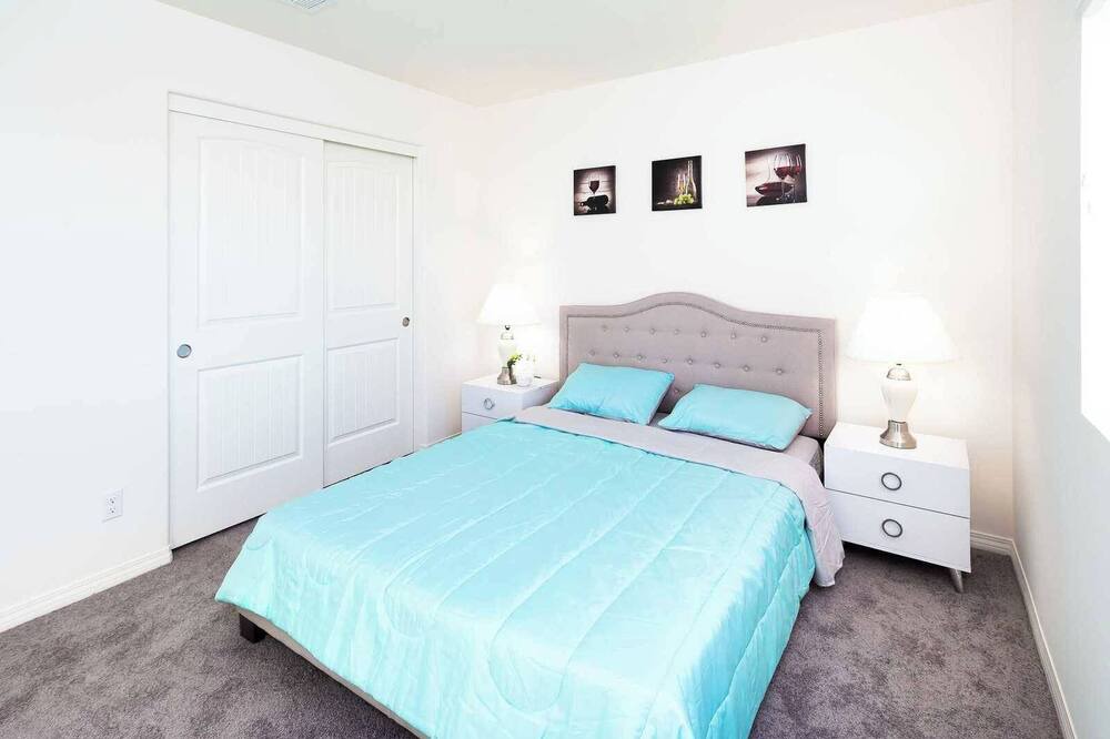 Photo of Bedroom in Jurupa Valley