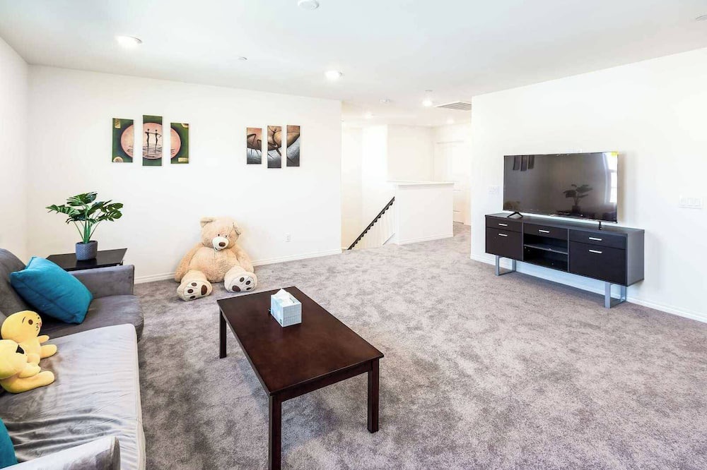 Photo of Livingroom in Jurupa Valley