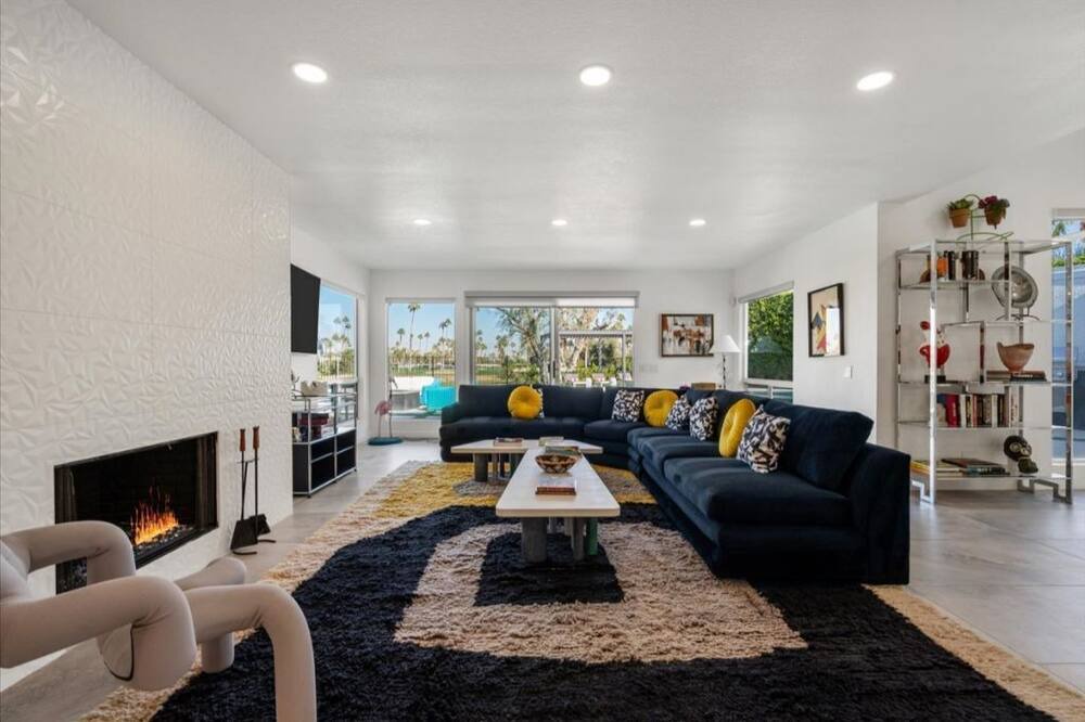 Photo of Livingroom in Indian Canyon