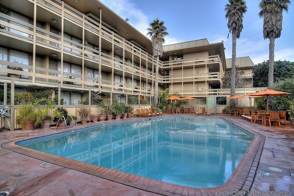 Photo of Outdoor in Monterey