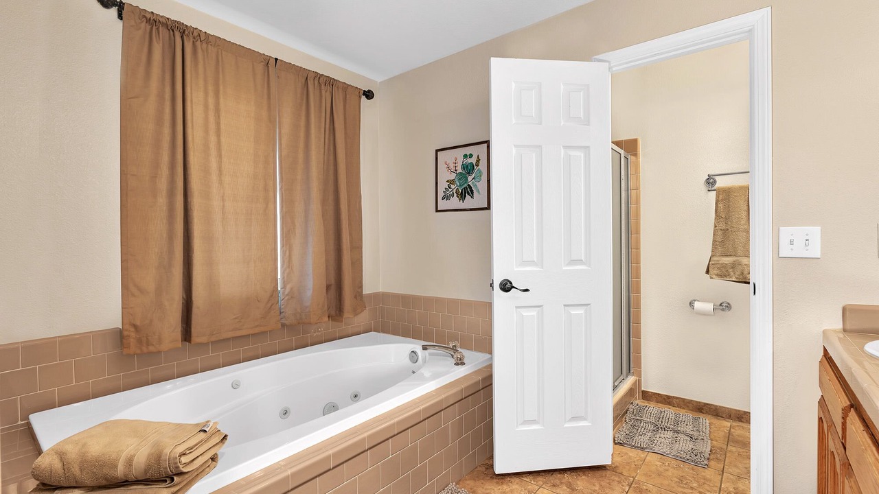 Photo of Bathroom in Hanford