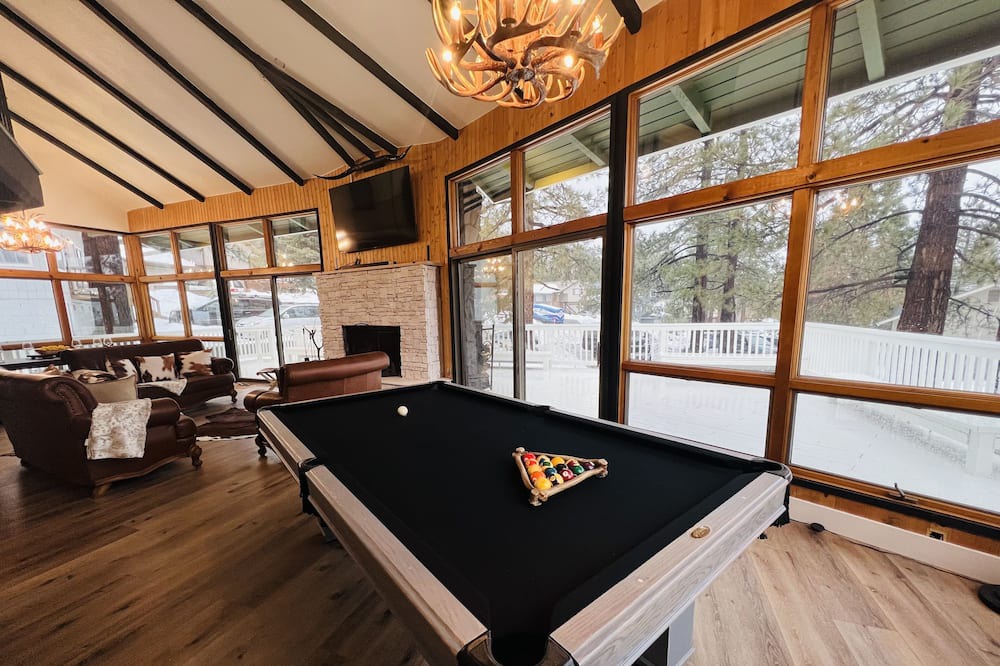 Photo of Bedroom in Wrightwood