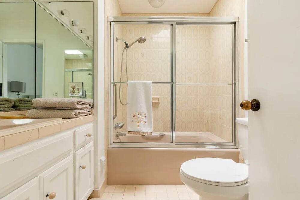 Photo of Bathroom in The Flats