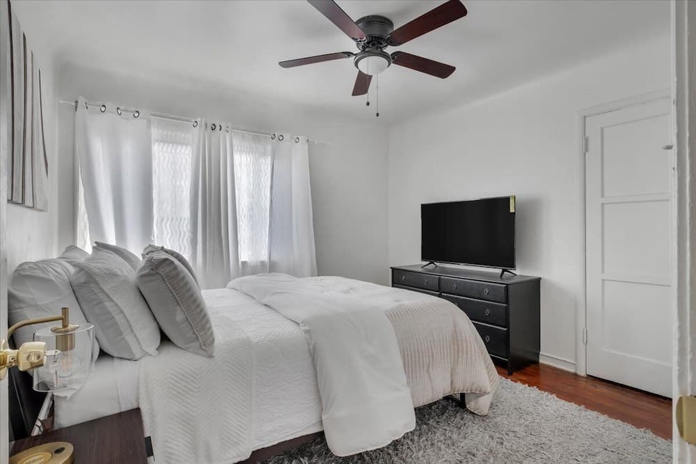 Photo of Bedroom in View Park-Windsor Hills