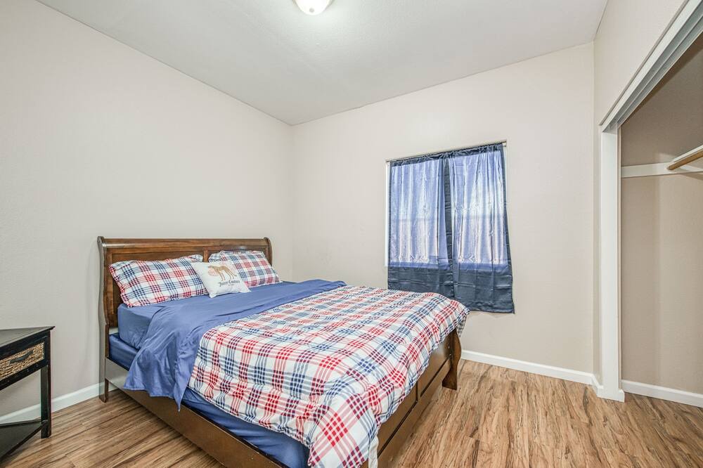 Photo of Bedroom in Roosevelt
