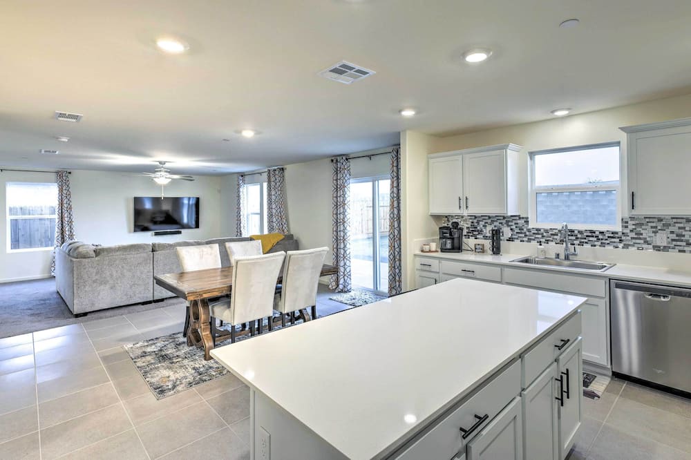 Photo of Kitchen in Pumpkin Center
