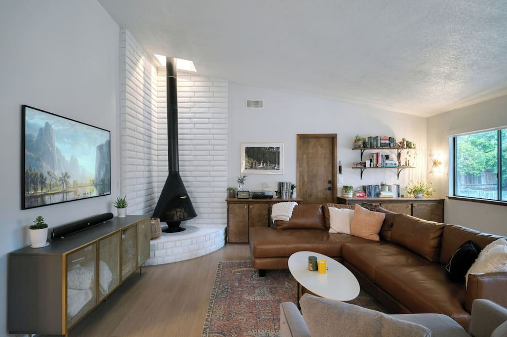 Photo of Livingroom in Roseville