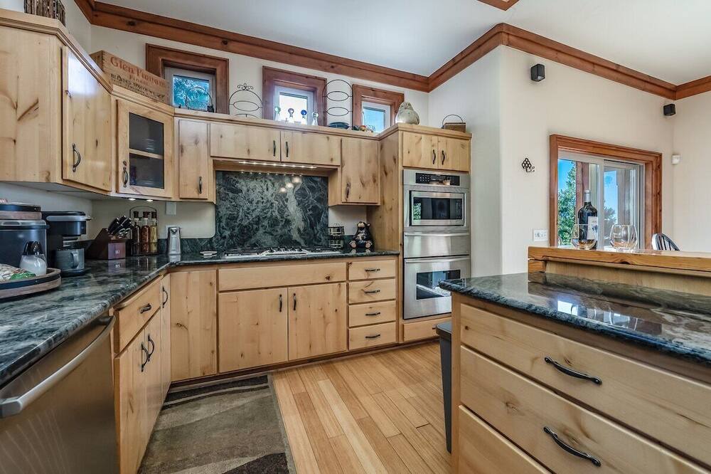 Photo of Bedroom in Shaver Lake