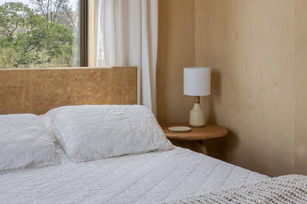 Photo of Bedroom in Yosemite Lakes