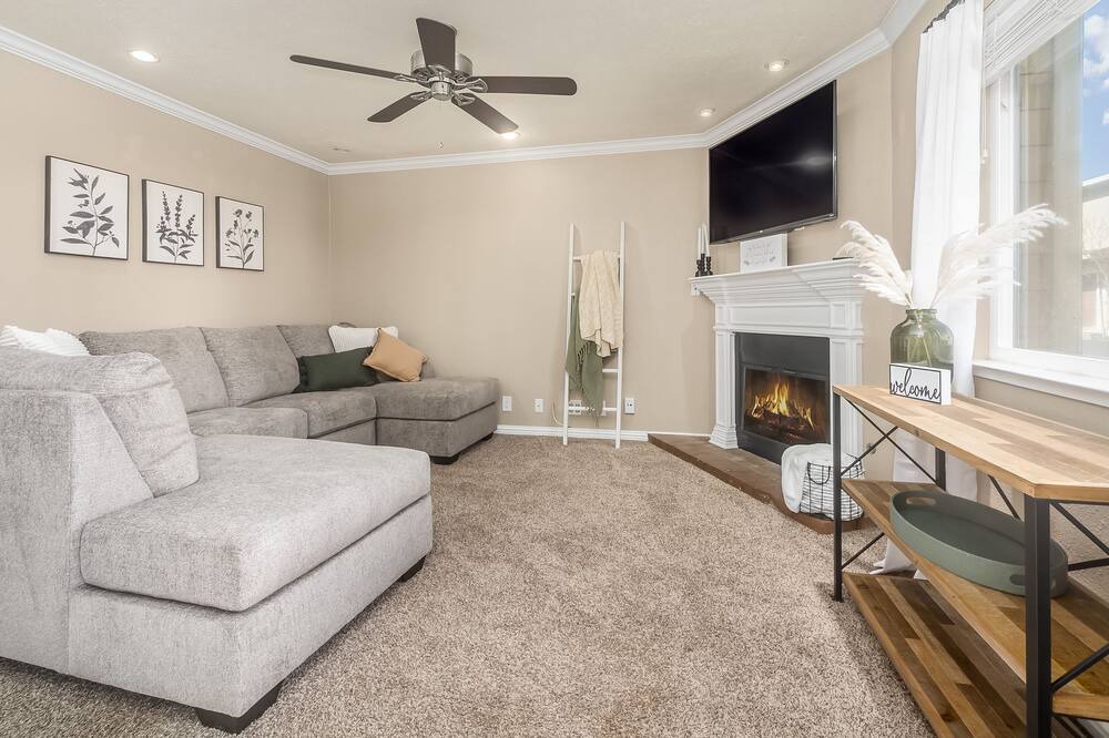 Photo of Livingroom in Lemoore