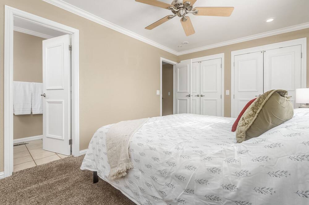Photo of Bedroom in Lemoore