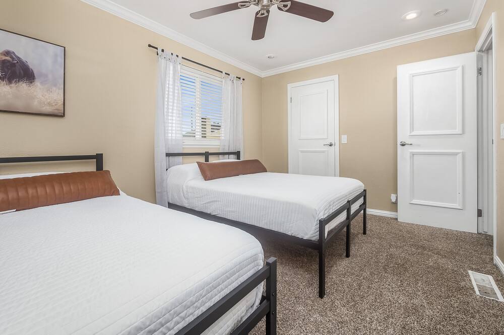 Photo of Bedroom in Lemoore