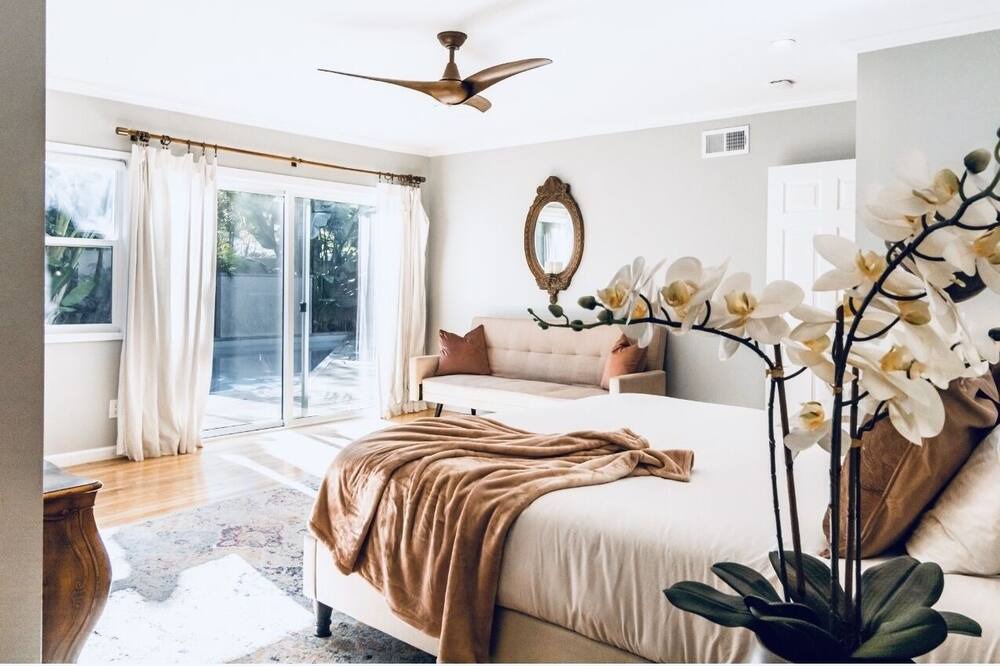 Photo of Bedroom in Encino