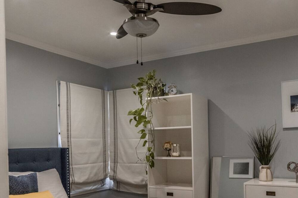 Photo of Bedroom in Encino