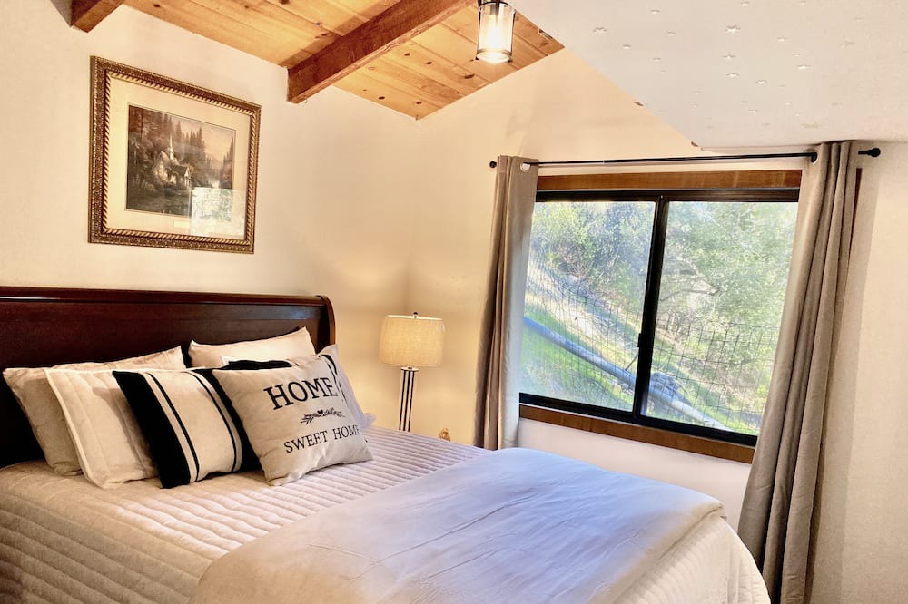Photo of Bedroom in Carmel Valley