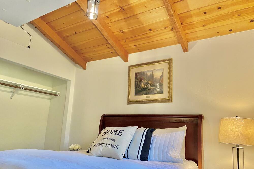 Photo of Bedroom in Carmel Valley
