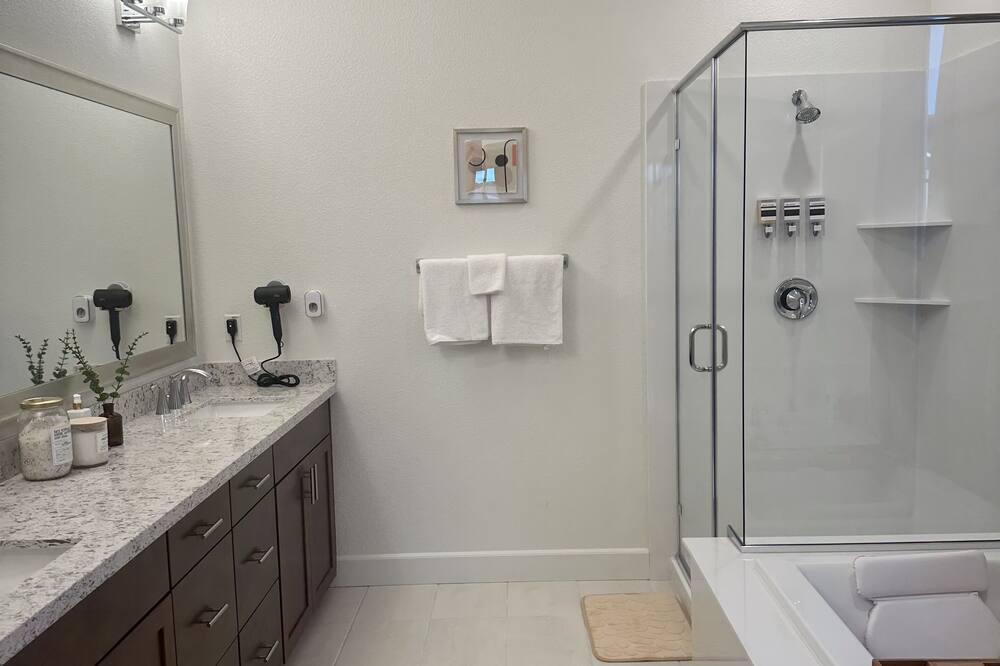 Photo of Bathroom in Roseville