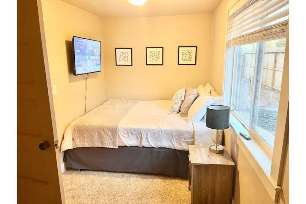 Photo of Bedroom in Chico