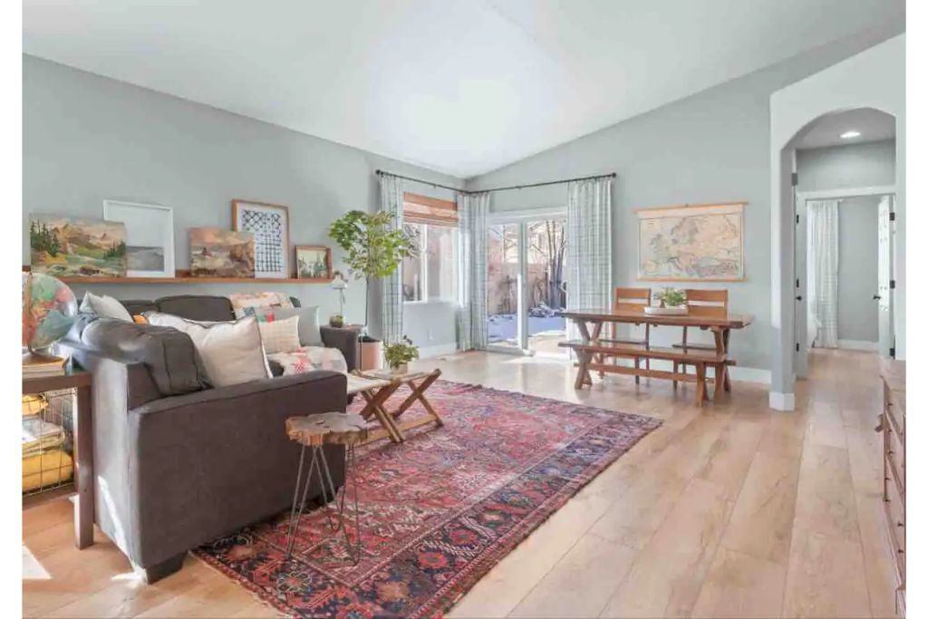Photo of Livingroom in Reno
