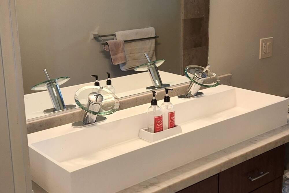 Photo of Bathroom in Palm Desert