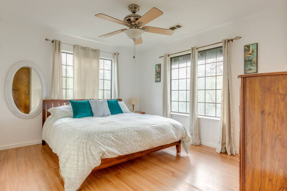 Photo of Bedroom in Yosemite Lakes